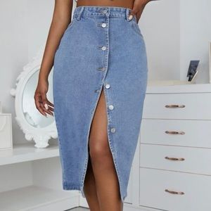 SHEIN: Buttoned Front Split Hem Denim Skirt - Size Large - NWOT!!